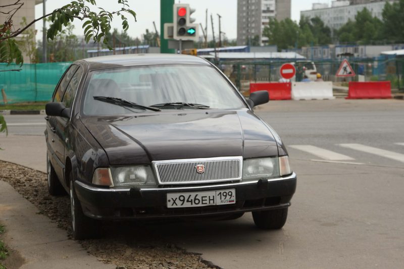 ГАЗ-3105 фото седана