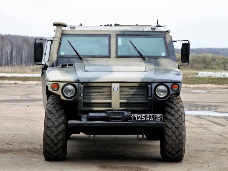 Вид спередпи ГАЗ-2330 «Тигр» 