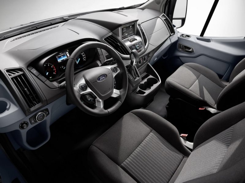 Интерьер Ford Transit