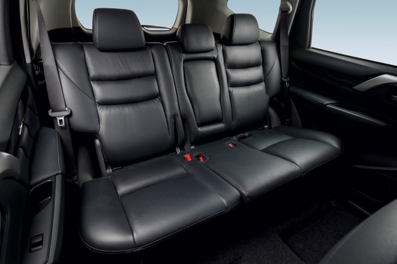 Mitsubishi Pajero Sport задние кресла