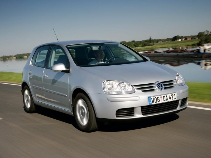Авто Volkswagen Golf 5