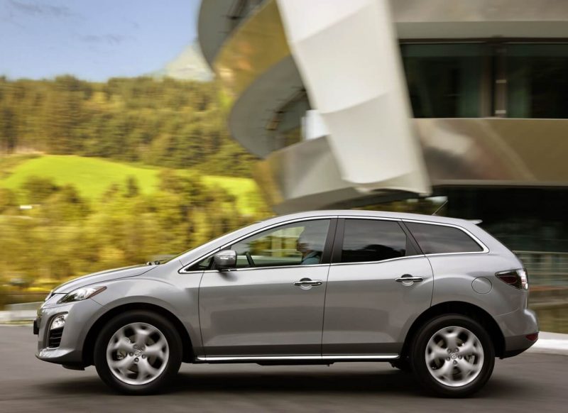 Фото кроссовера Mazda CX-7