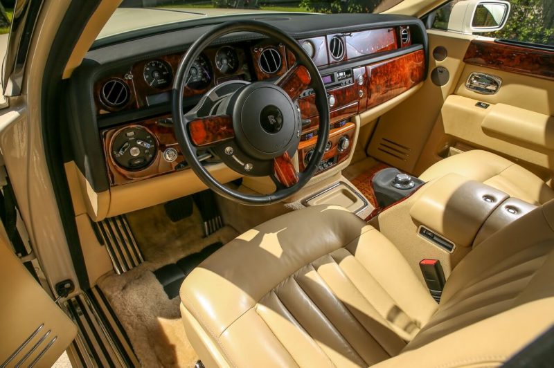 Салон Rolls-Royce Phantom VII