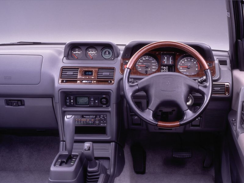 Mitsubishi Pajero 2 салон