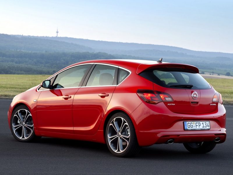 Авто Opel Astra J