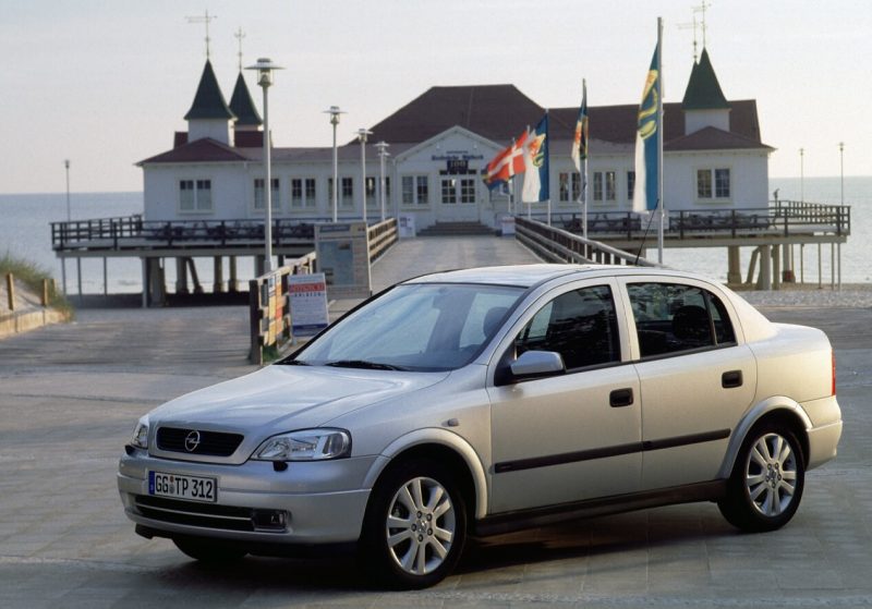 Opel Astra Sedan Авто Opel Astra Sedan