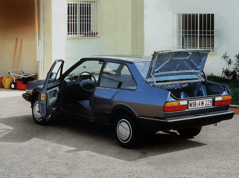 Седан Volkswagen Polo II