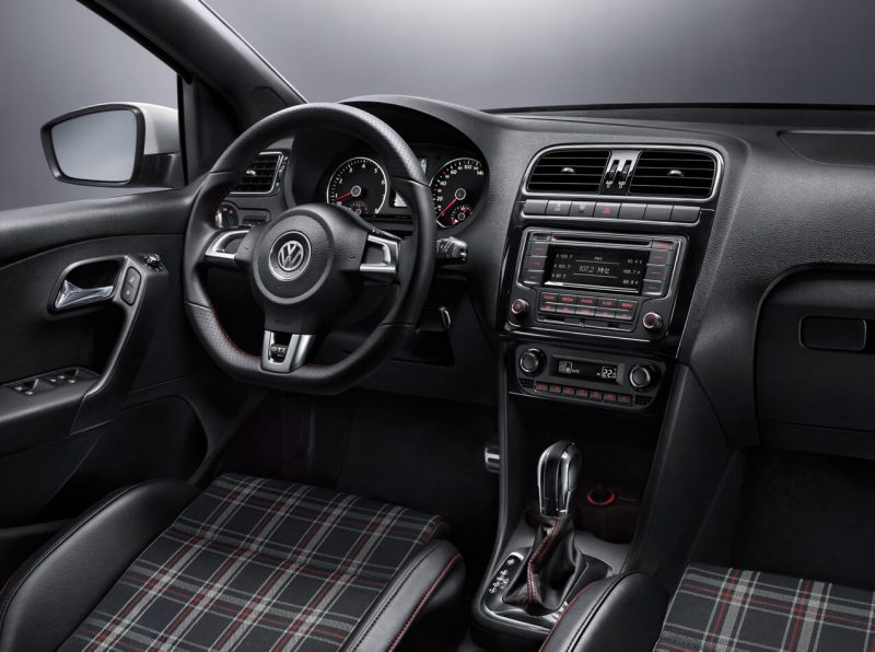 Салон Volkswagen Polo V